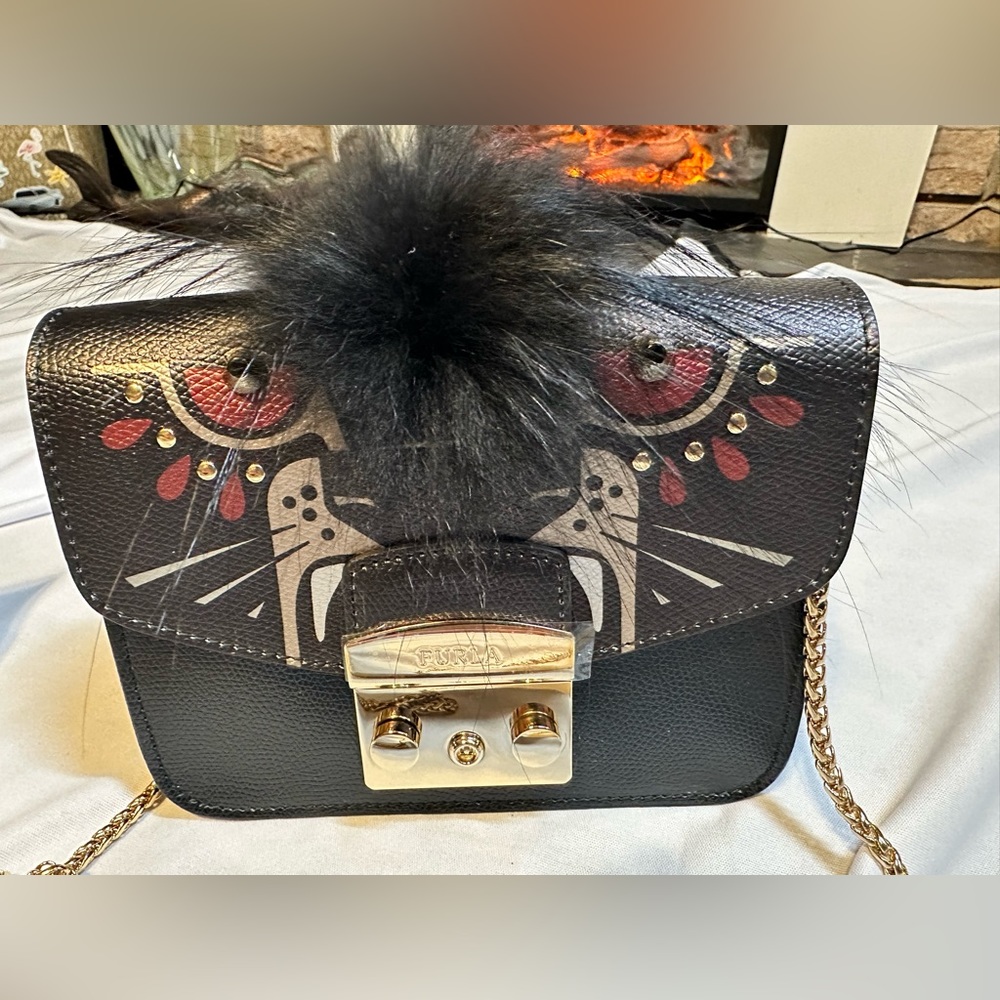 Furla Metropolis Wyld Animal Mini Crossbody.  NWT. Super rare bag. Buy it here😀